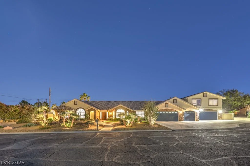 5215 RILEY, Las Vegas, NV 89149