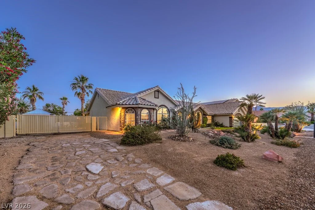 5215 RILEY, Las Vegas, NV 89149