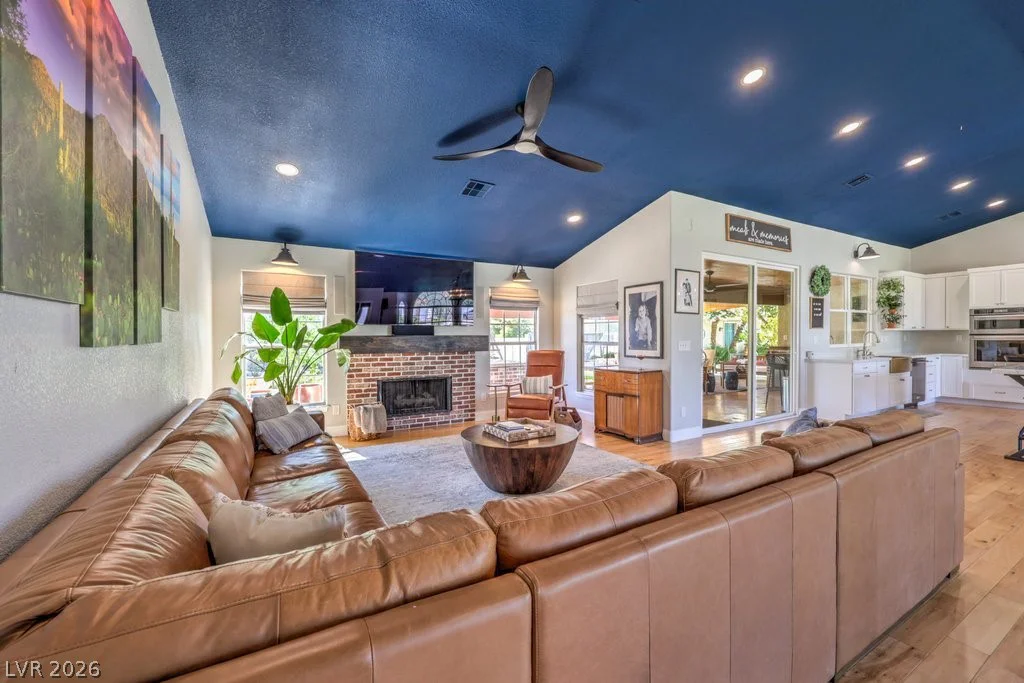 5215 RILEY, Las Vegas, NV 89149