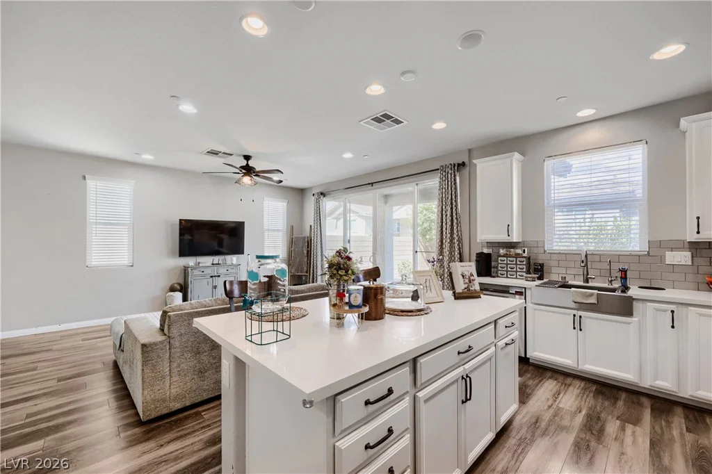 368 Misterioso, Henderson, NV 89011