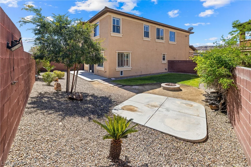 10420 Mystic Pine, Las Vegas, NV 89135