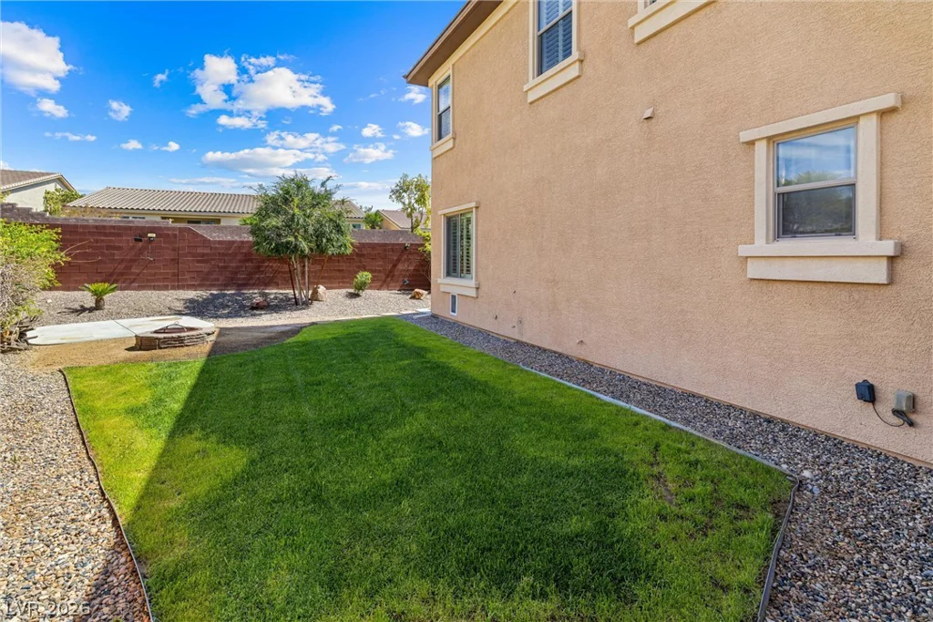 10420 Mystic Pine, Las Vegas, NV 89135