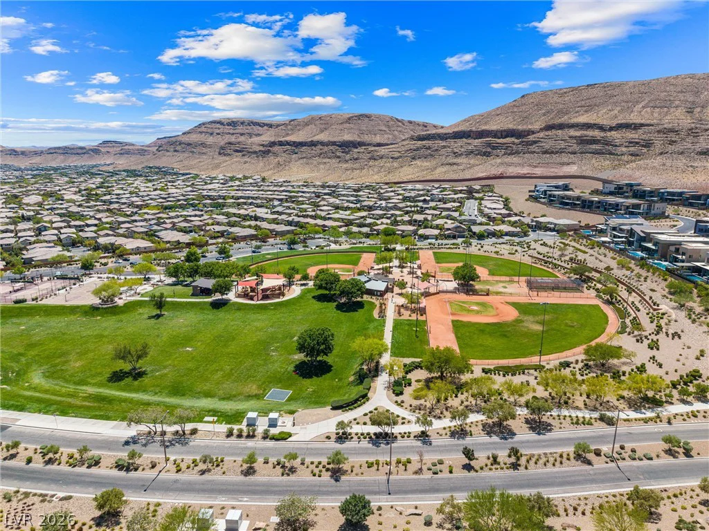 10420 Mystic Pine, Las Vegas, NV 89135
