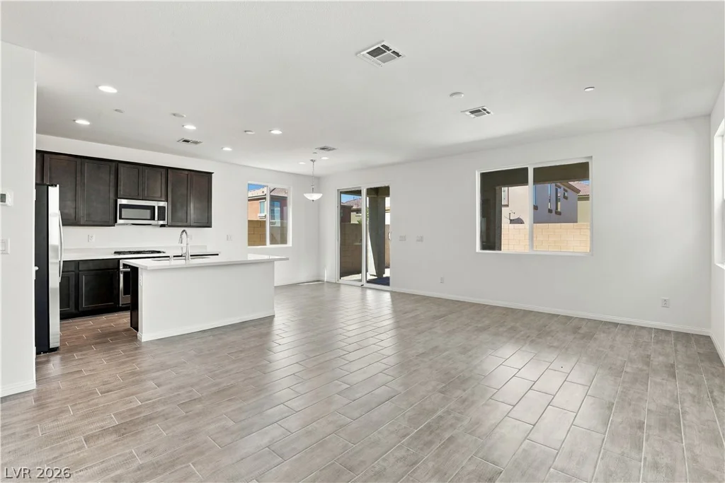 5166 Olga Manor, Las Vegas, NV 89139