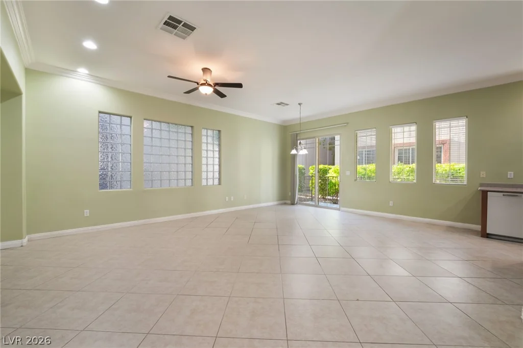 9236 Whitekirk, Las Vegas, NV 89145