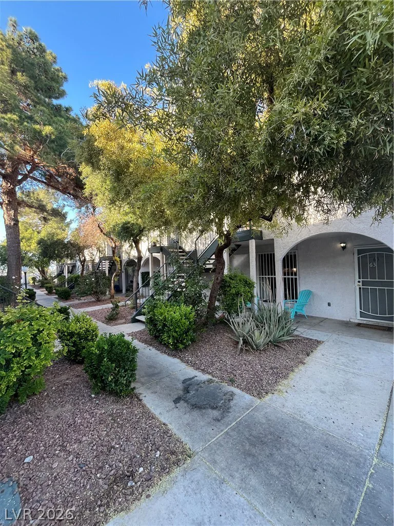2480 Old Forge, Las Vegas, NV 89121