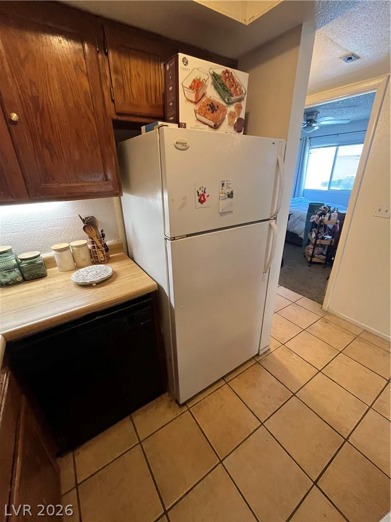 2480 Old Forge, Las Vegas, NV 89121