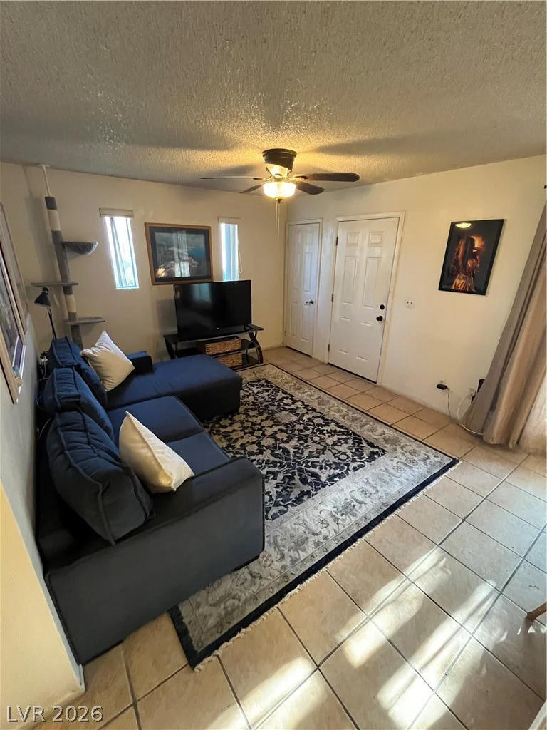 2480 Old Forge, Las Vegas, NV 89121