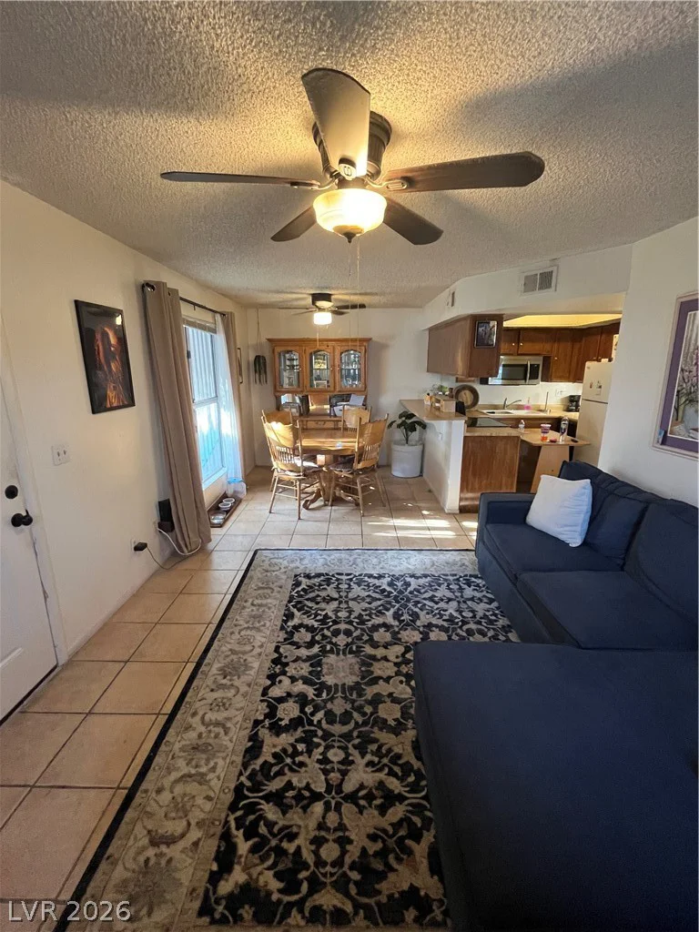 2480 Old Forge, Las Vegas, NV 89121
