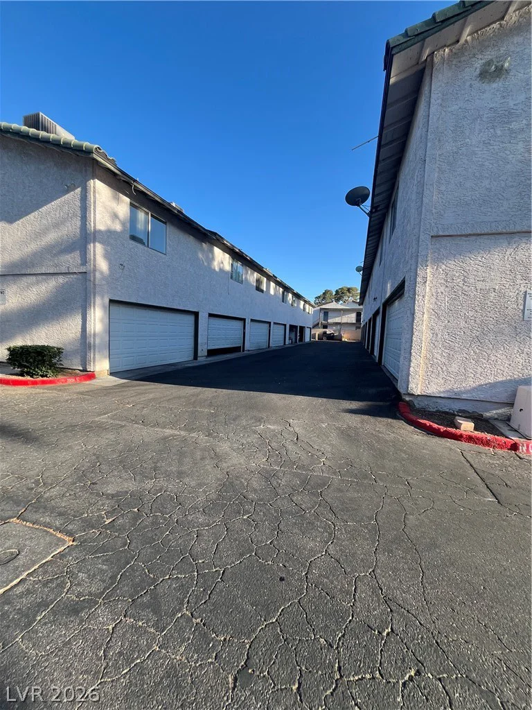 2480 Old Forge, Las Vegas, NV 89121