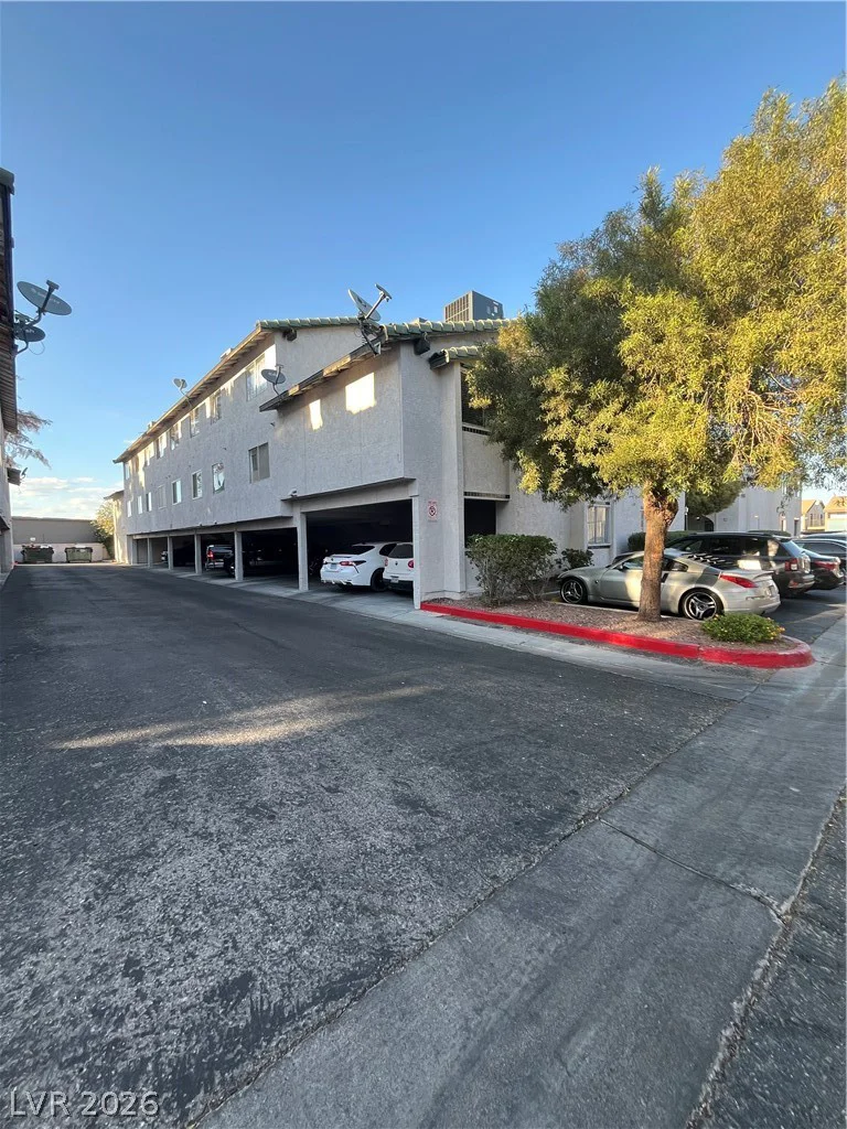 2480 Old Forge, Las Vegas, NV 89121