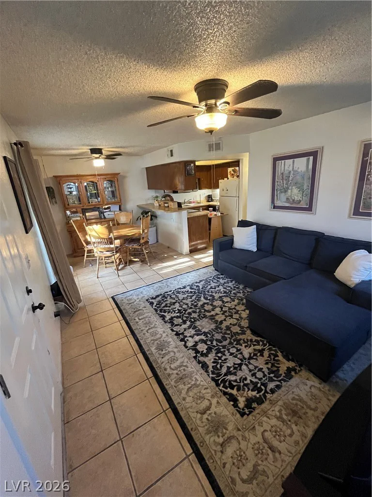 2480 Old Forge, Las Vegas, NV 89121