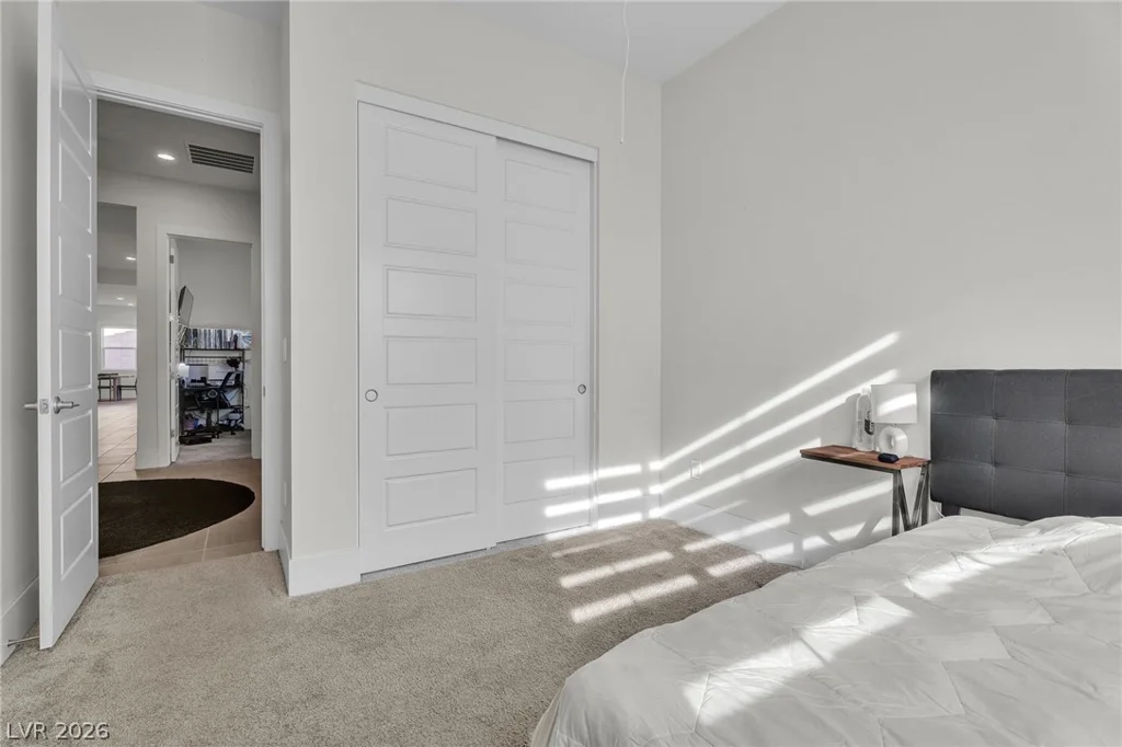 10214 Meandering Dell, Las Vegas, NV 89166