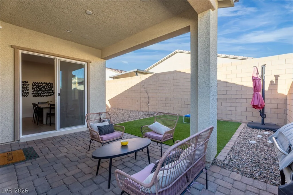 10214 Meandering Dell, Las Vegas, NV 89166