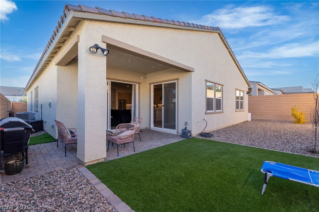 10214 Meandering Dell, Las Vegas, NV 89166