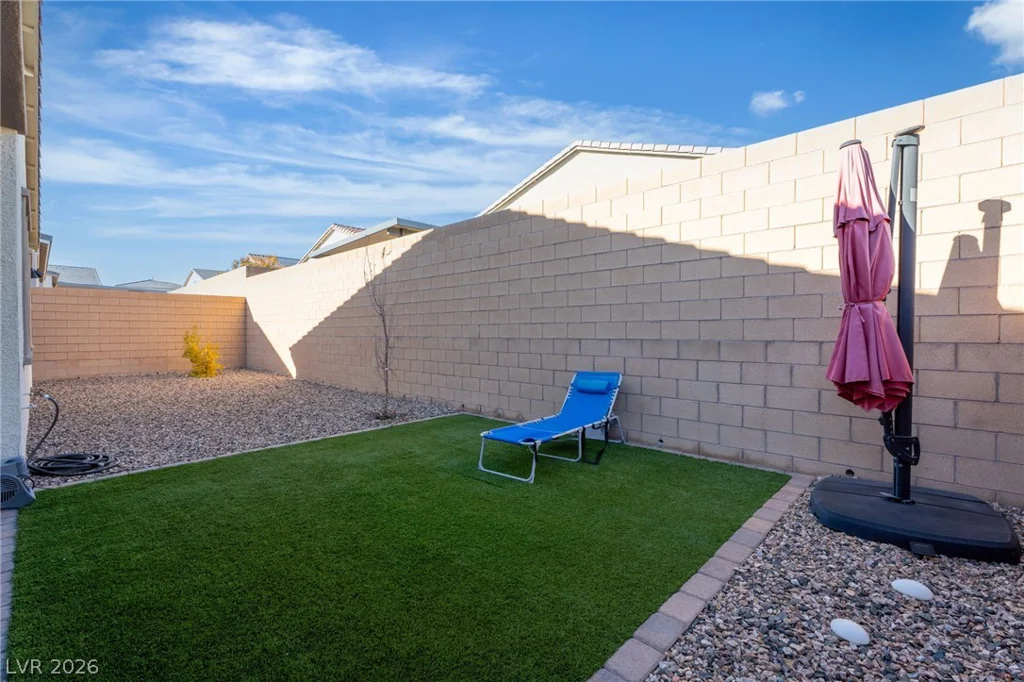 10214 Meandering Dell, Las Vegas, NV 89166