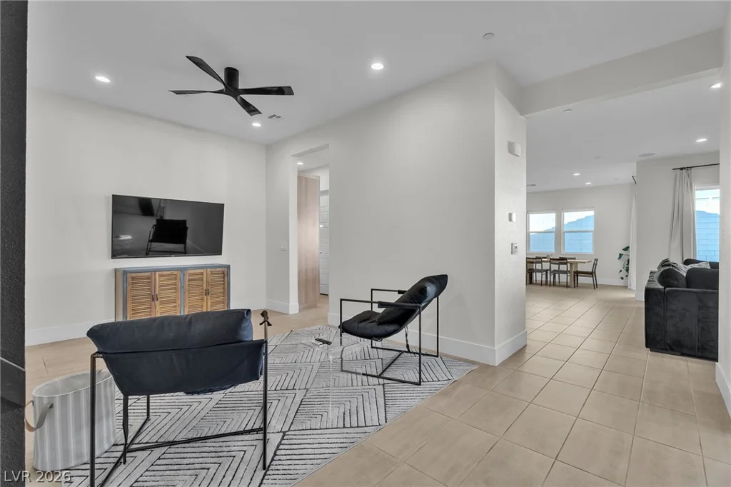 10214 Meandering Dell, Las Vegas, NV 89166