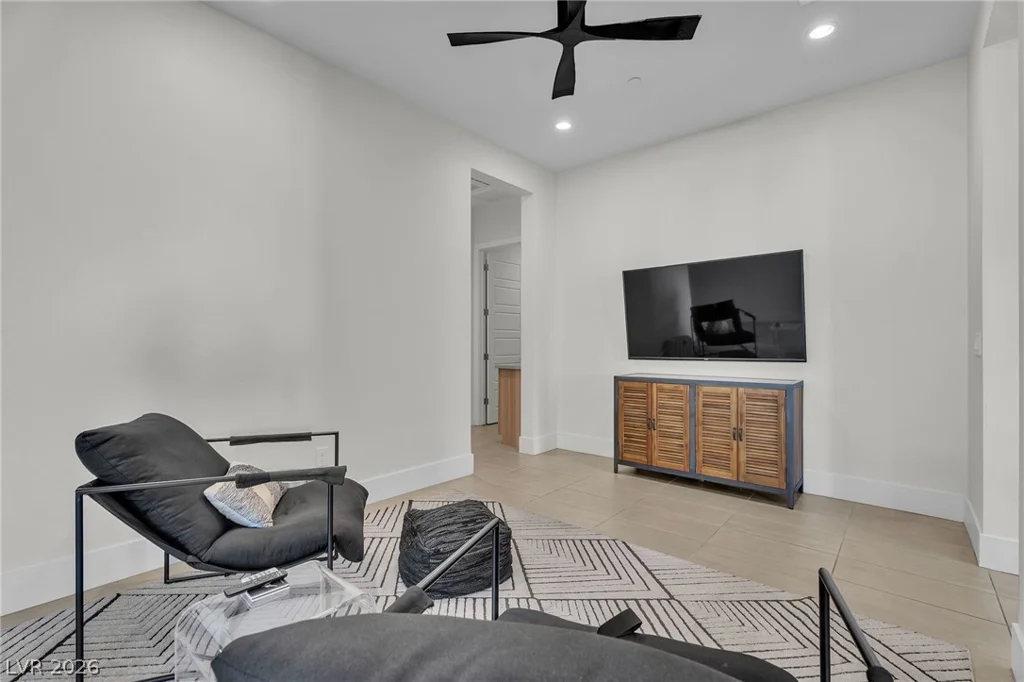 10214 Meandering Dell, Las Vegas, NV 89166