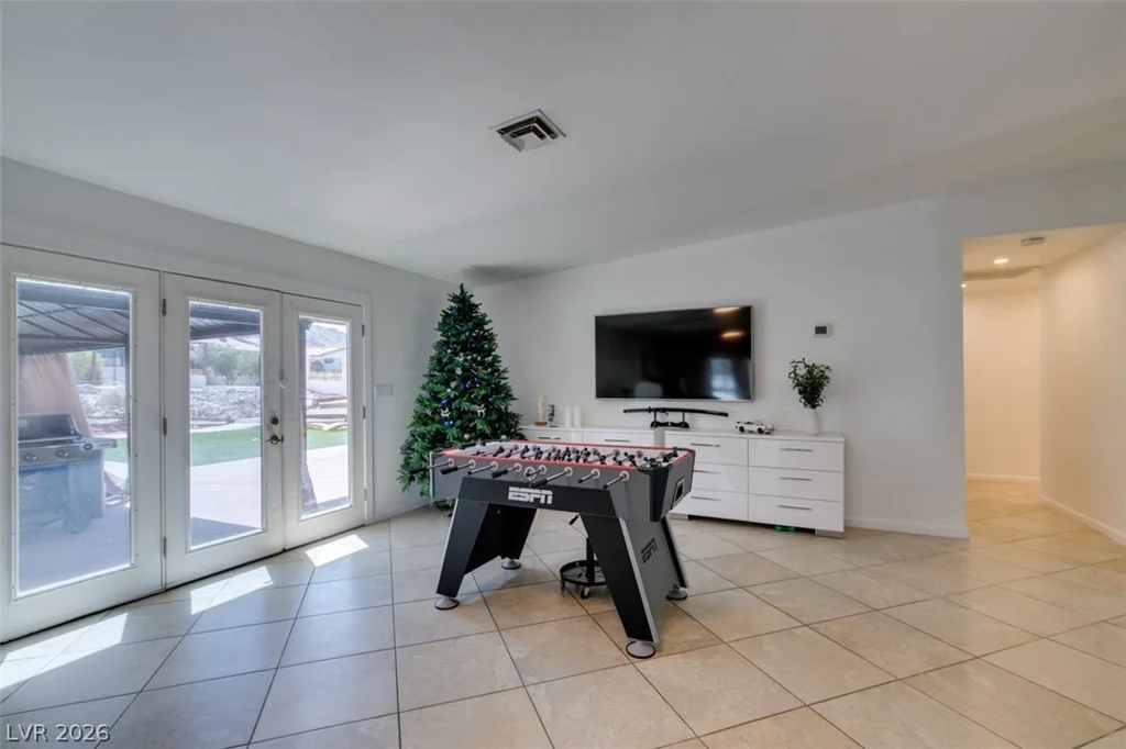892 Hollywood, Las Vegas, NV 89110