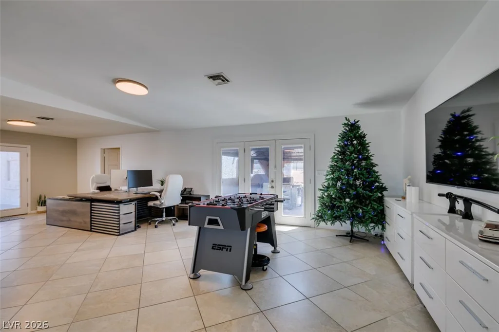 892 Hollywood, Las Vegas, NV 89110