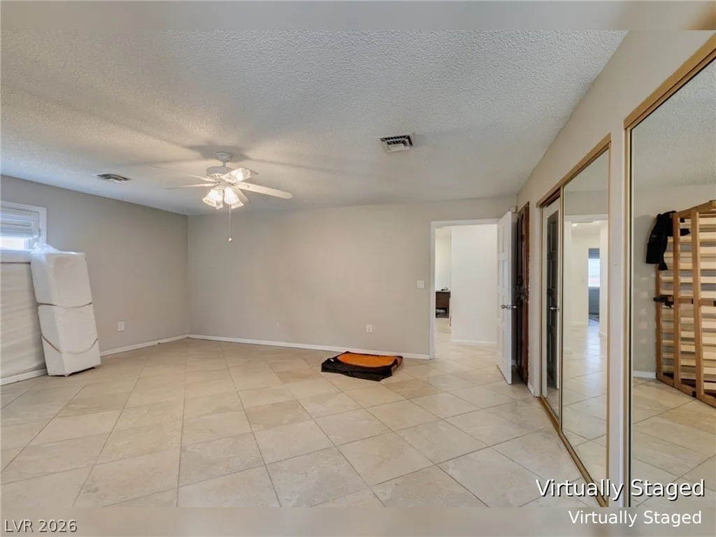 892 Hollywood, Las Vegas, NV 89110