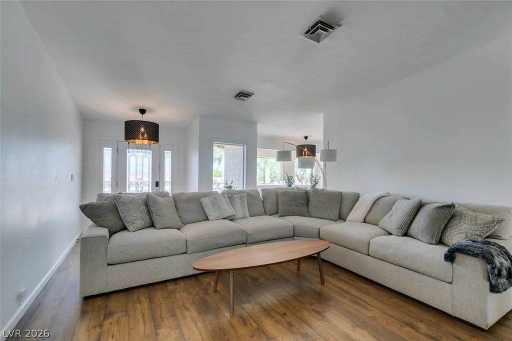 892 Hollywood, Las Vegas, NV 89110