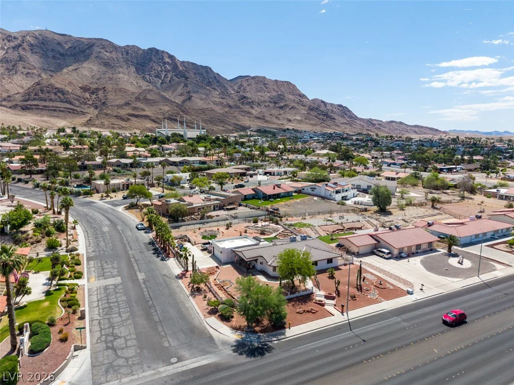 892 Hollywood, Las Vegas, NV 89110