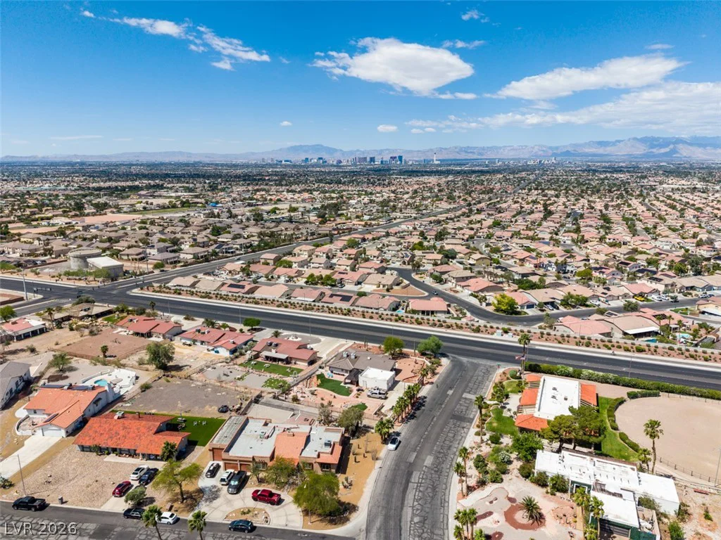 892 Hollywood, Las Vegas, NV 89110