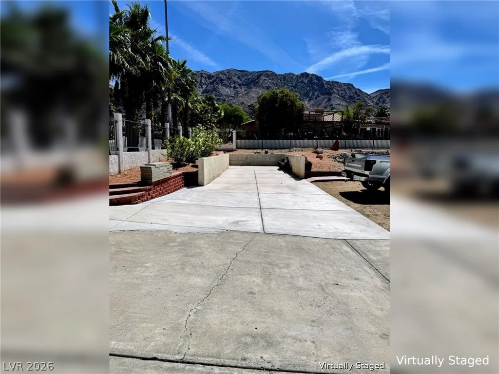 892 Hollywood, Las Vegas, NV 89110