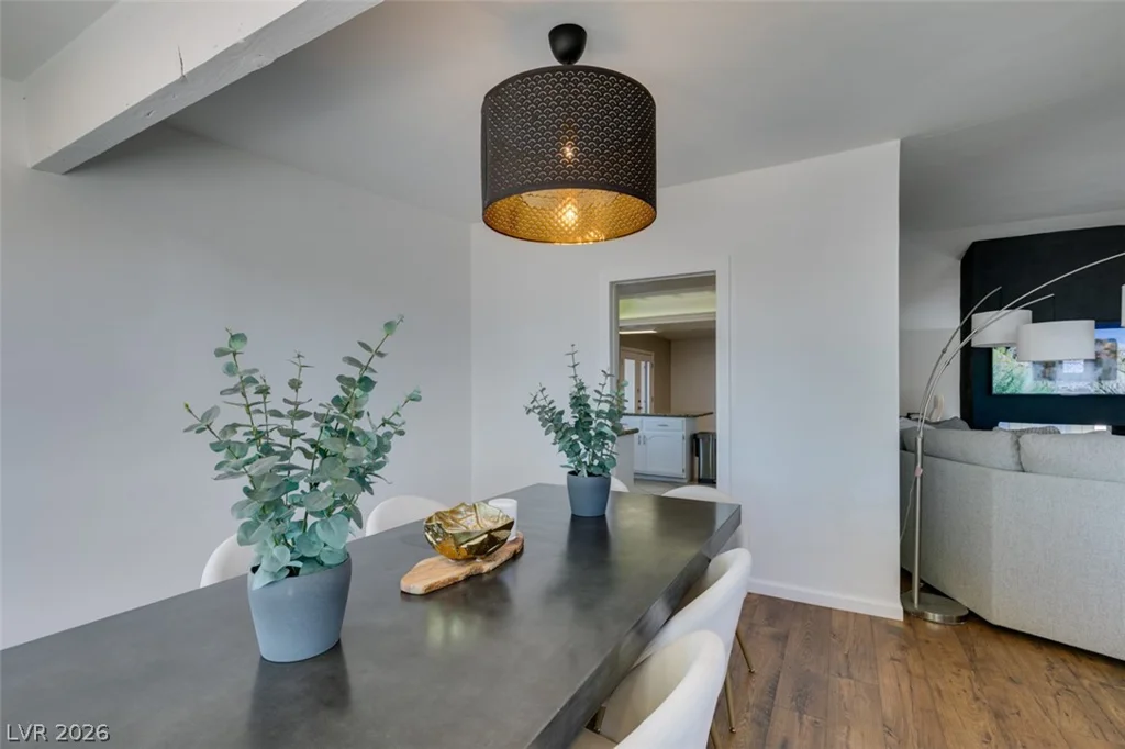 892 Hollywood, Las Vegas, NV 89110