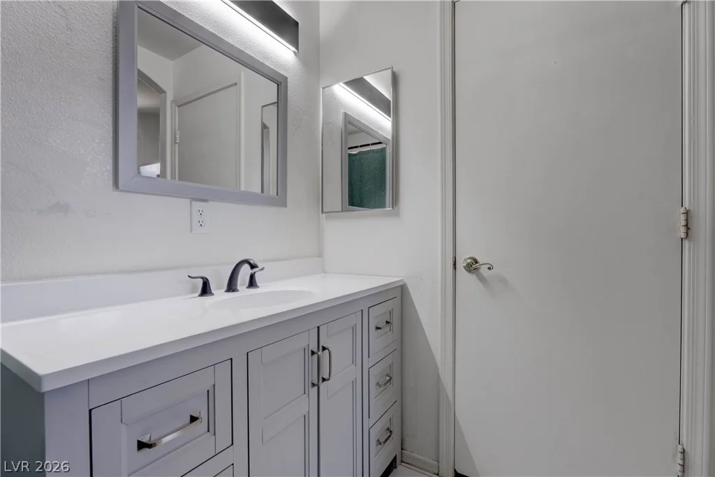 8378 Yamhill, Las Vegas, NV 89123