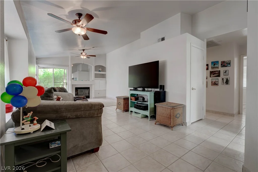 8378 Yamhill, Las Vegas, NV 89123