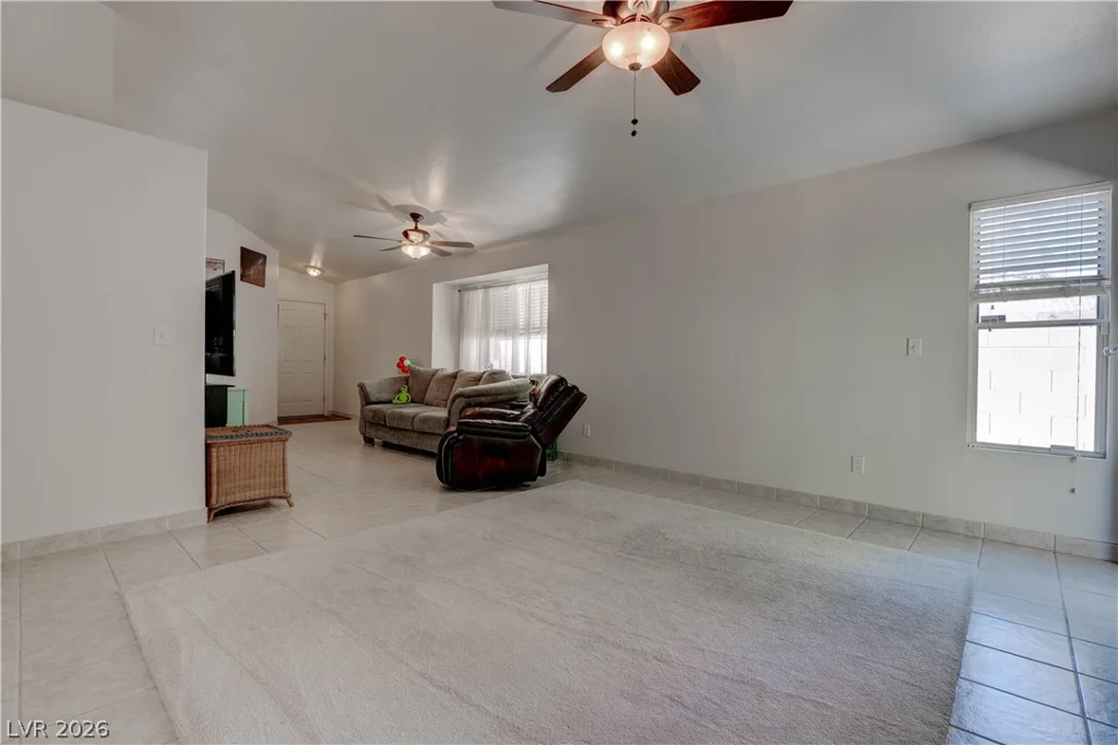 8378 Yamhill, Las Vegas, NV 89123