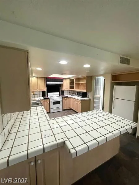 3797 Monument, Las Vegas, NV 89121