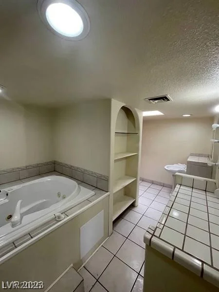 3797 Monument, Las Vegas, NV 89121