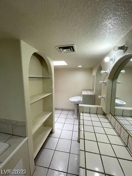 3797 Monument, Las Vegas, NV 89121