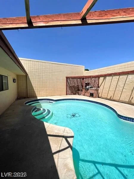 3797 Monument, Las Vegas, NV 89121