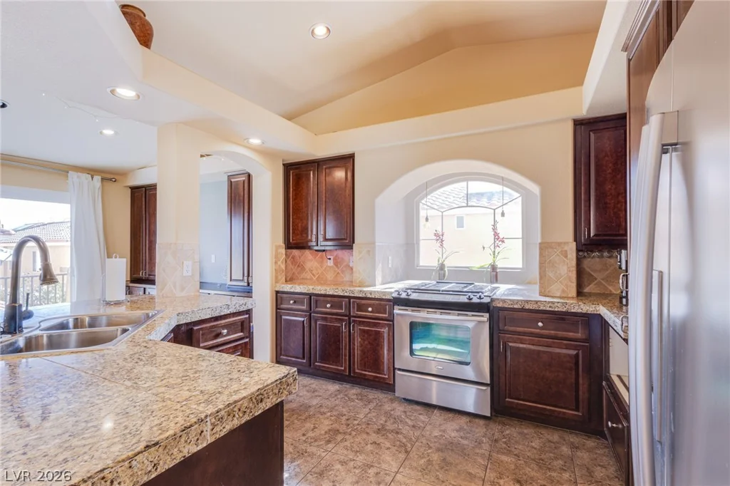 5200 Plymouth Bay, Las Vegas, NV 89141