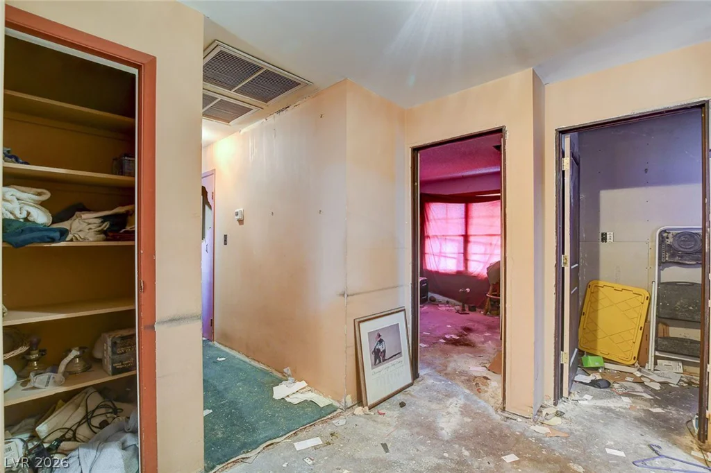 2690 Bronco, Las Vegas, NV 89146