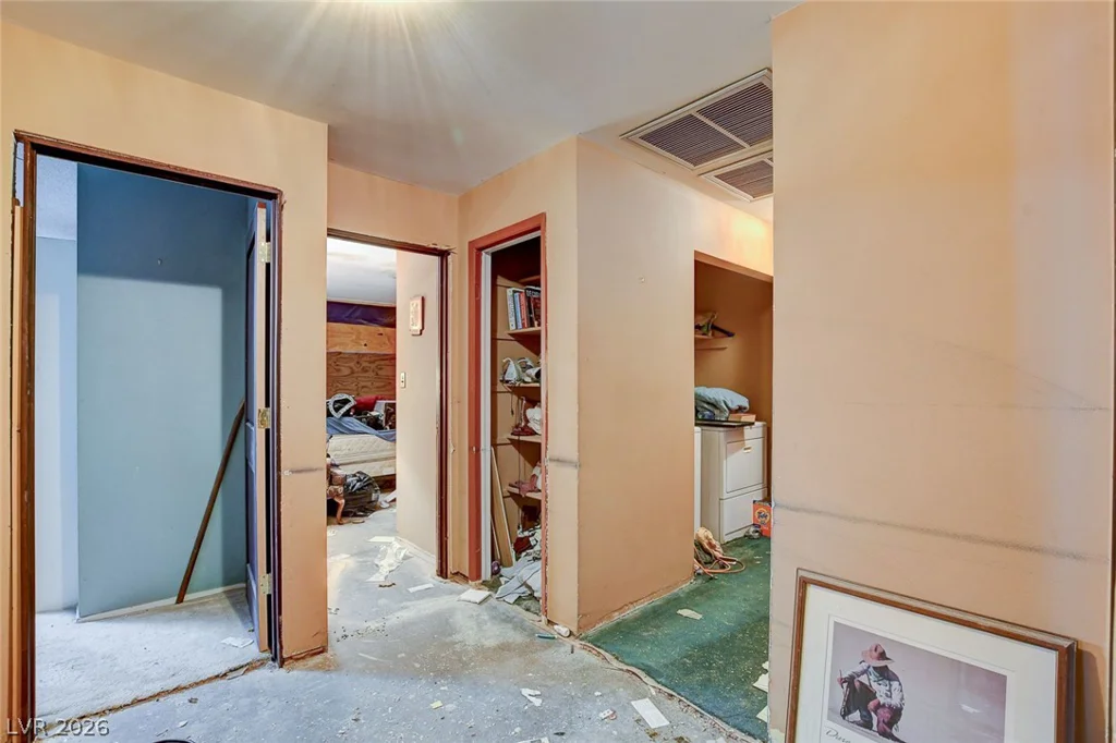 2690 Bronco, Las Vegas, NV 89146