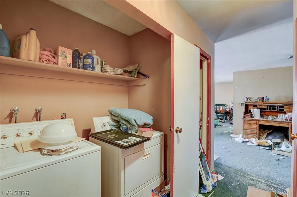 2690 Bronco, Las Vegas, NV 89146