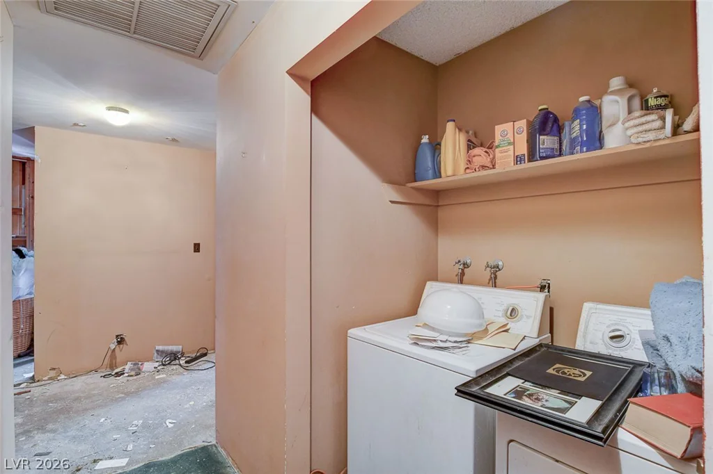 2690 Bronco, Las Vegas, NV 89146