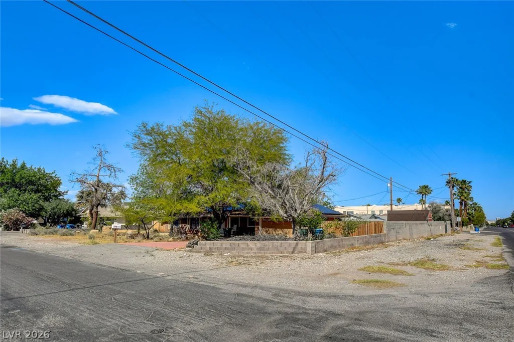 2690 Bronco, Las Vegas, NV 89146