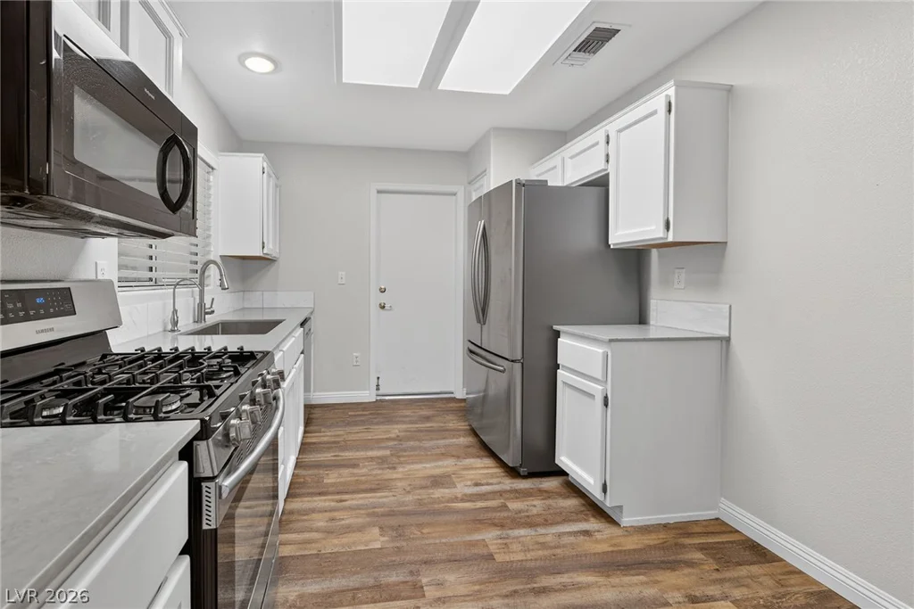 10325 Junction Hill, Las Vegas, NV 89134