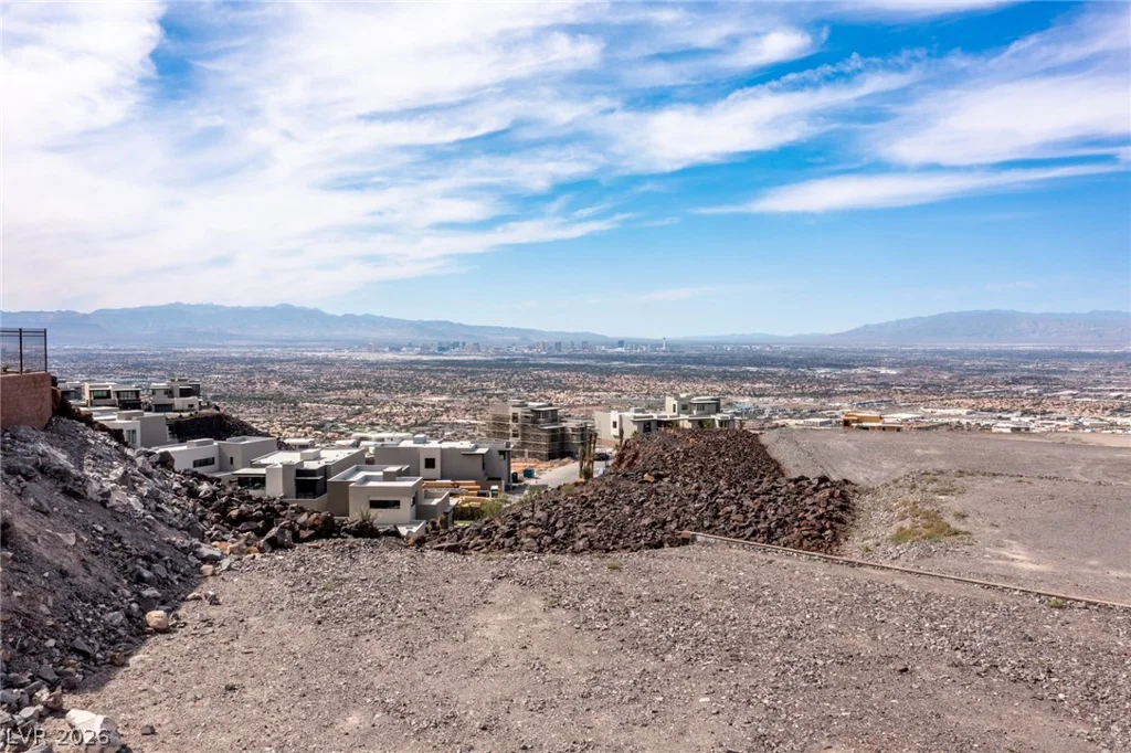 559 Grand Rim, Henderson, NV 89012