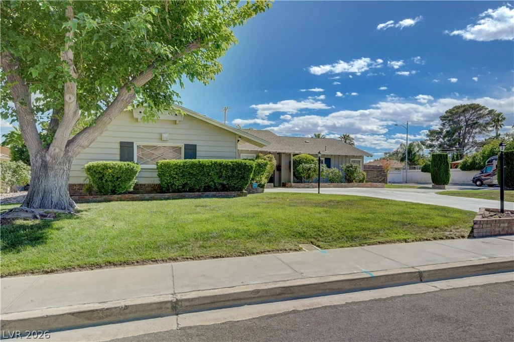 2719 Mason, Las Vegas, NV 89102