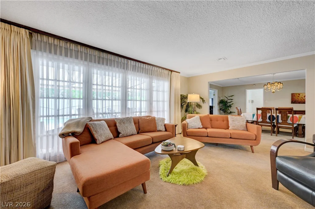 2719 Mason, Las Vegas, NV 89102