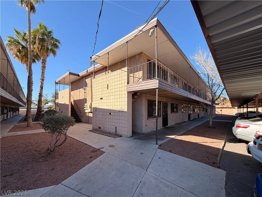 3712 Royal Crest, Las Vegas, NV 89119