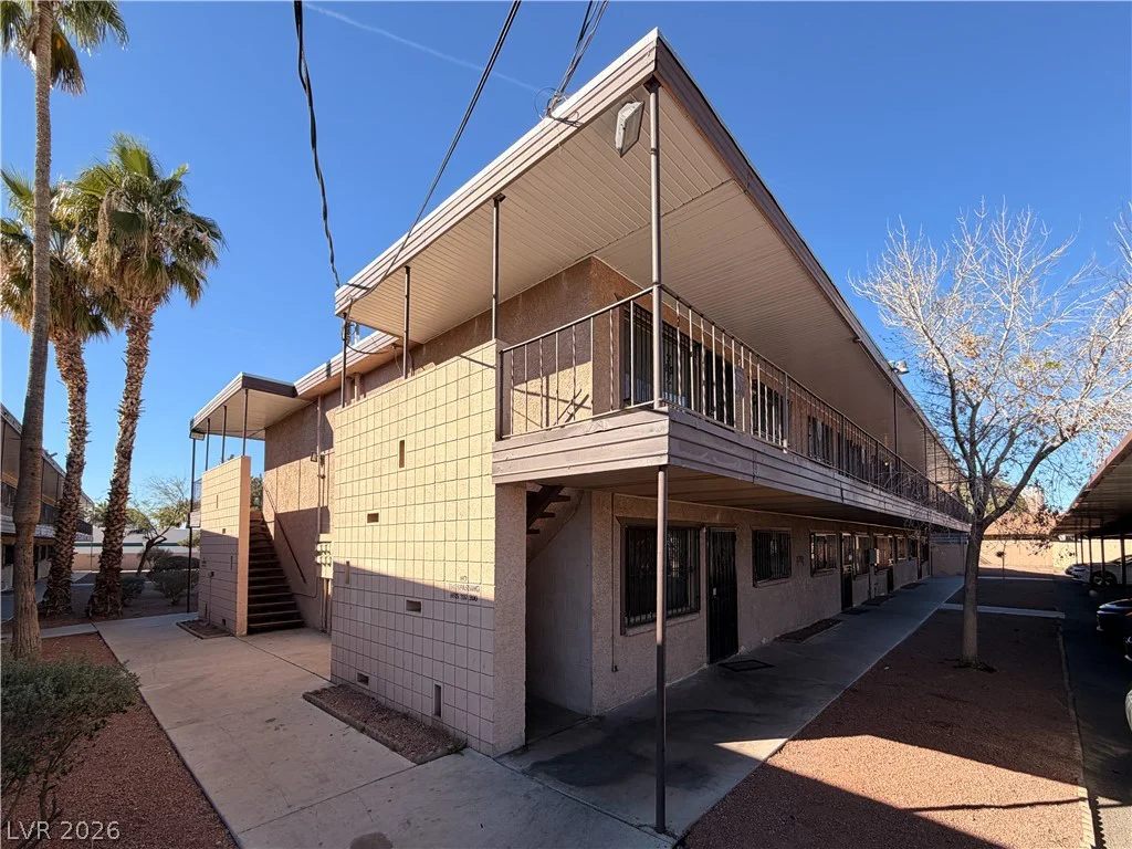 3712 Royal Crest, Las Vegas, NV 89119
