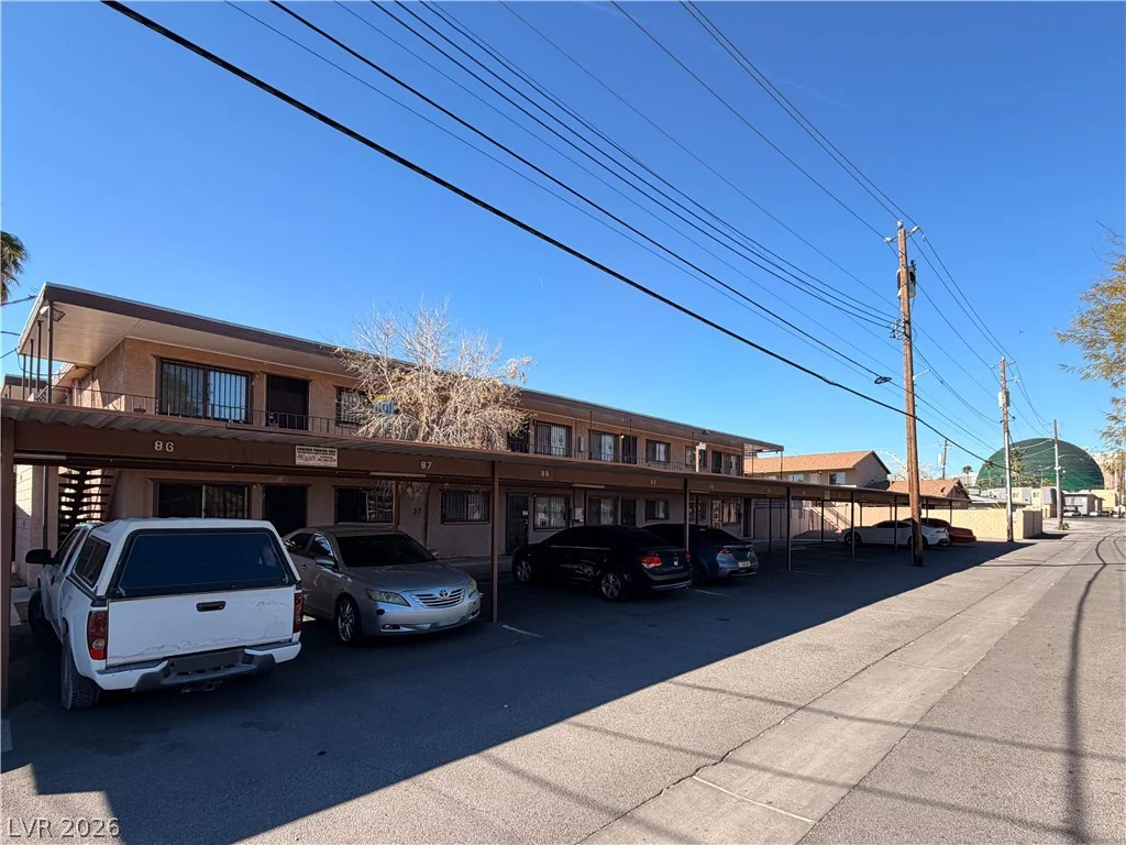 3712 Royal Crest, Las Vegas, NV 89119